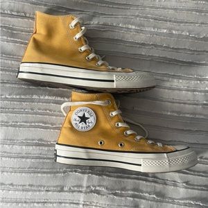 Converse Hi Tops • Chuck 70 • Gold Dart • W US8